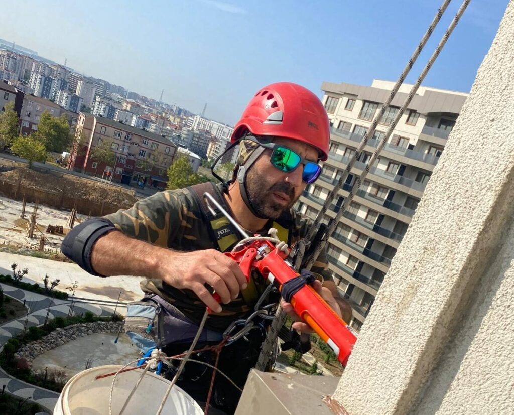 İzolasyon ve Silikon Uygulamaları